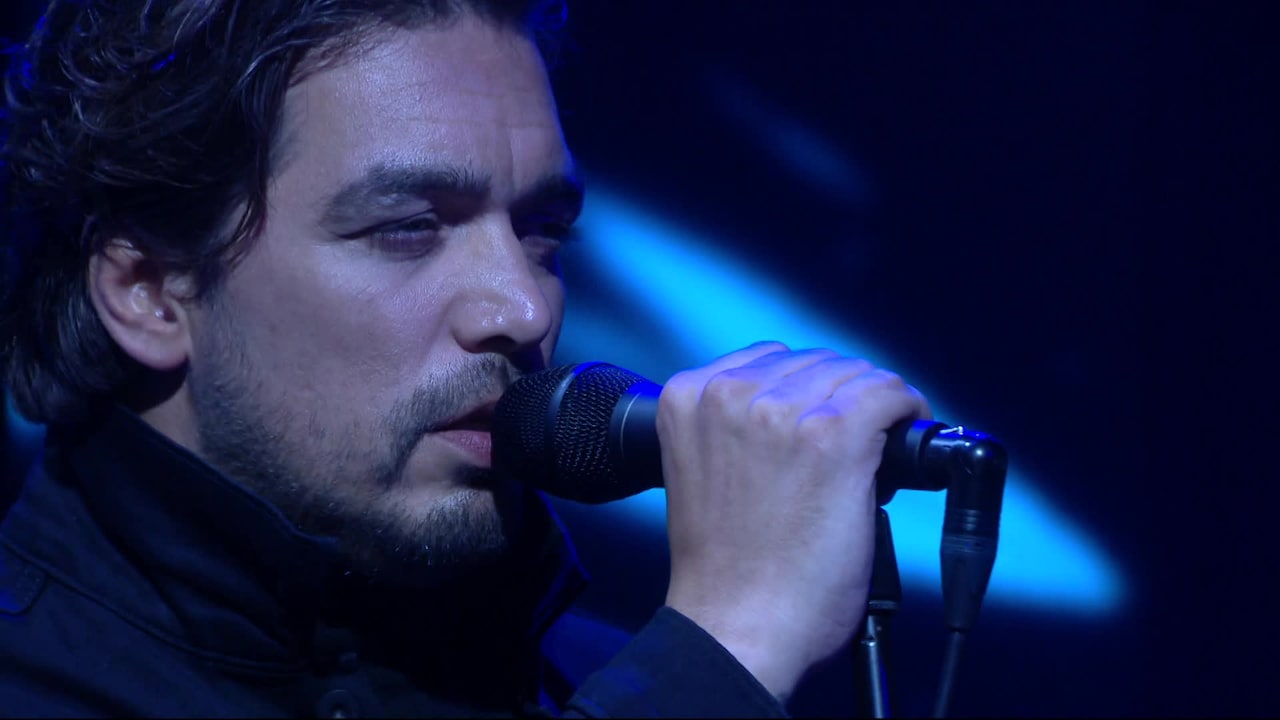 Waylon geconfronteerd met vraag over vreemdgaan in live-uitzending Humberto