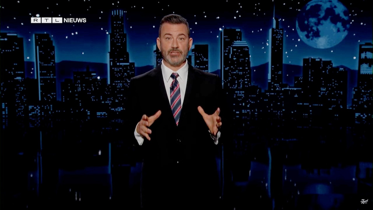Geëmotioneerde Jimmy Kimmel krijgt staande ovatie bij terugkomst op tv, Trump wil ABC aanpakken