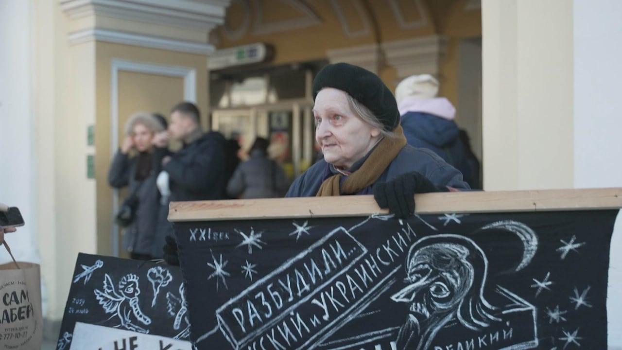 Bekijk ook: Russische oma demonstreert door tegen de oorlog