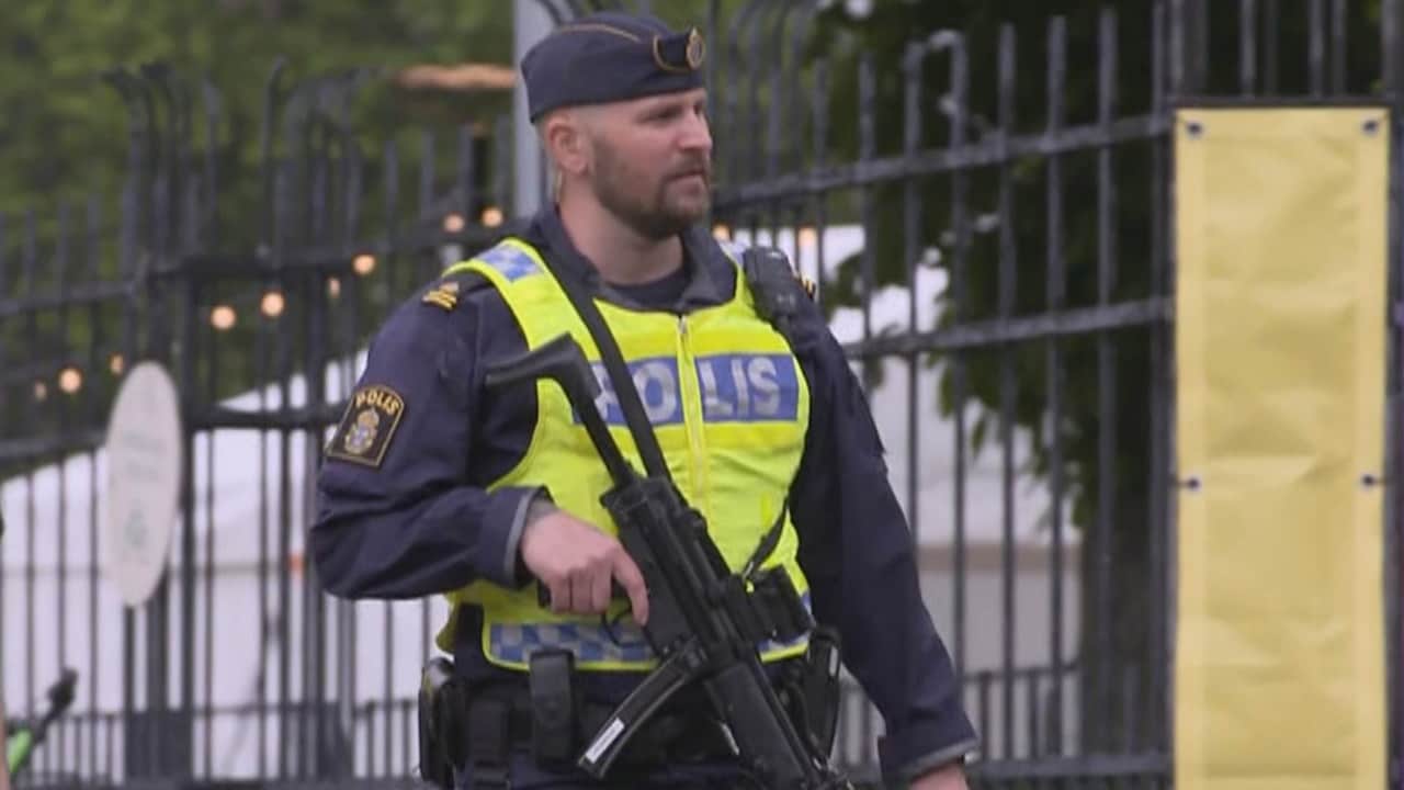Bekijk: Tienduizenden betogers bij songfestival? 'De teams zijn streng beveiligd'