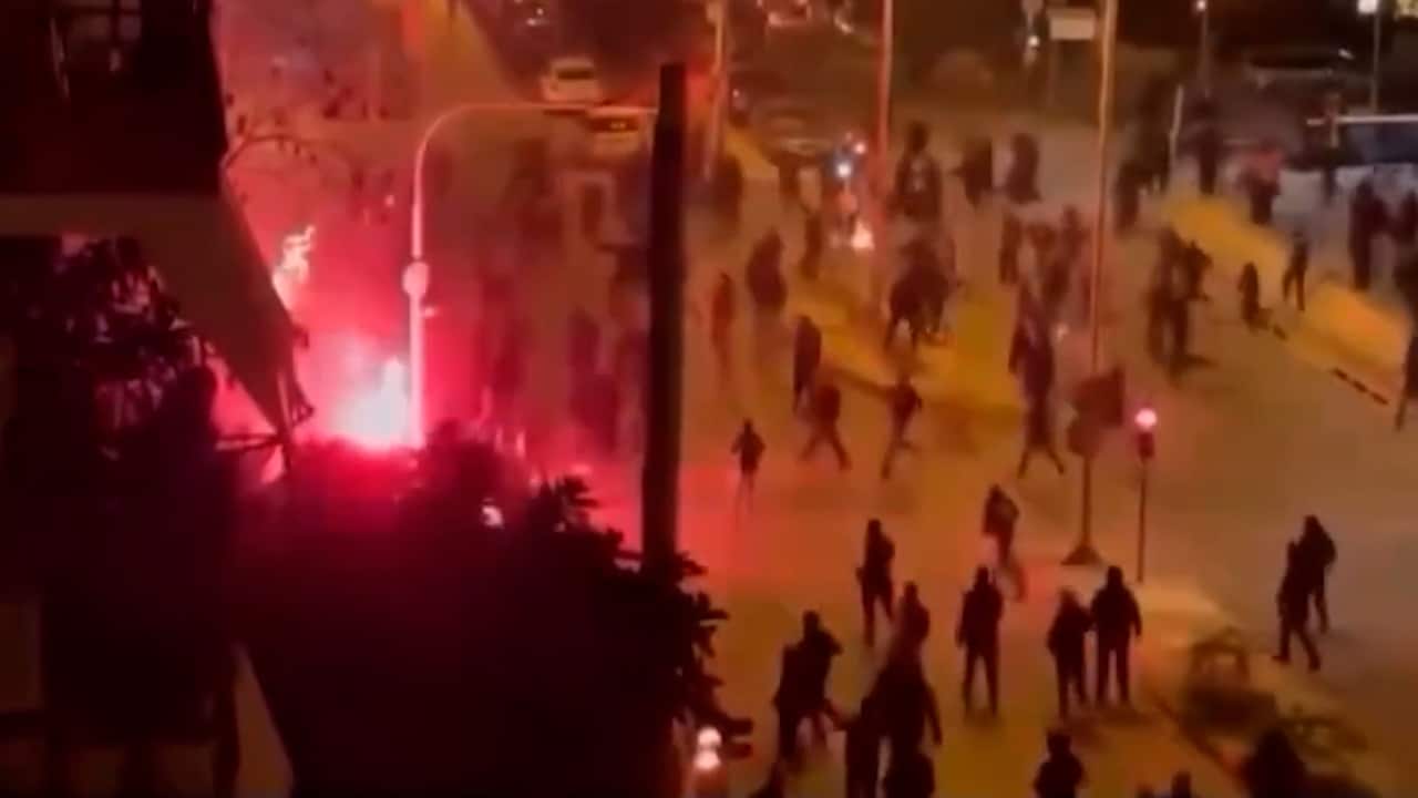 Regime Iran probeert protest met geweld de kop in te drukken