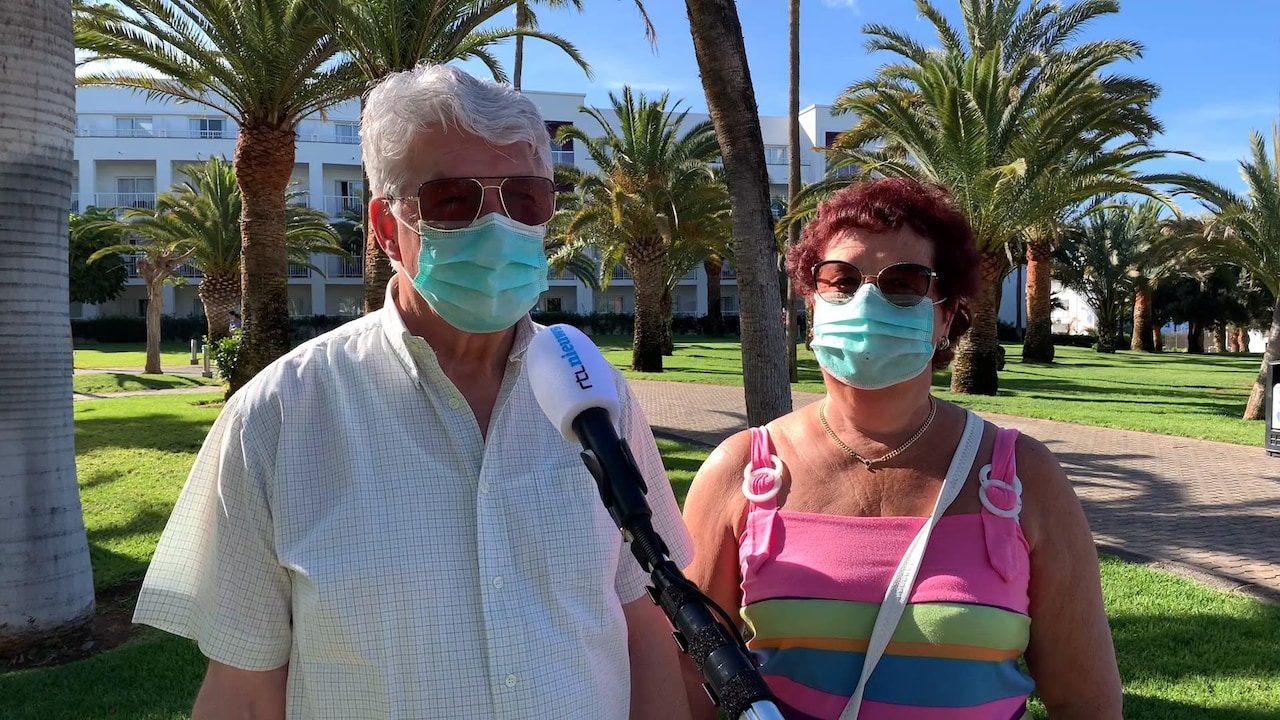 Nederlanders op testvakantie Gran Canaria: 'Wennen met al die mensen om je heen'