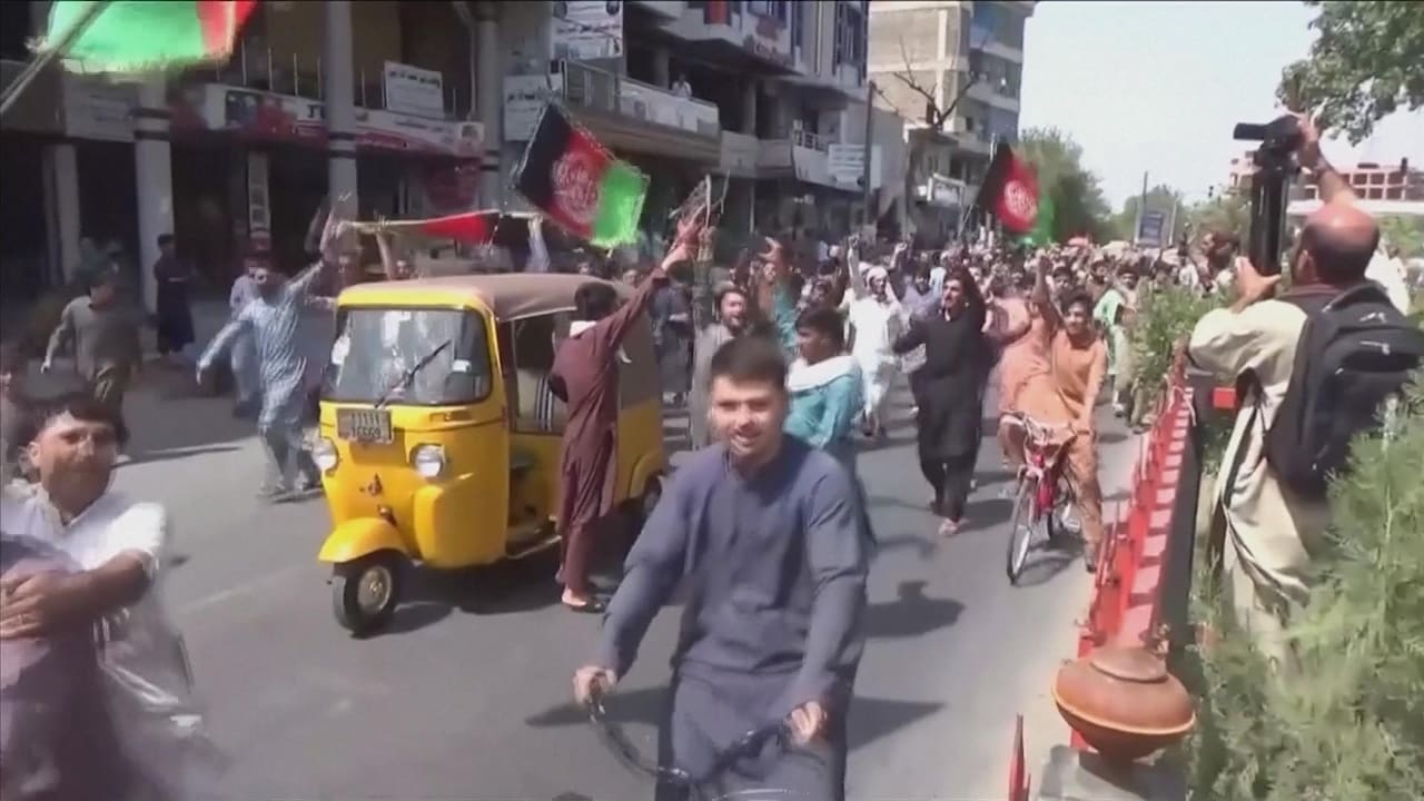 Bekijk ook: Demonstratie tegen taliban met geweld beëindigd