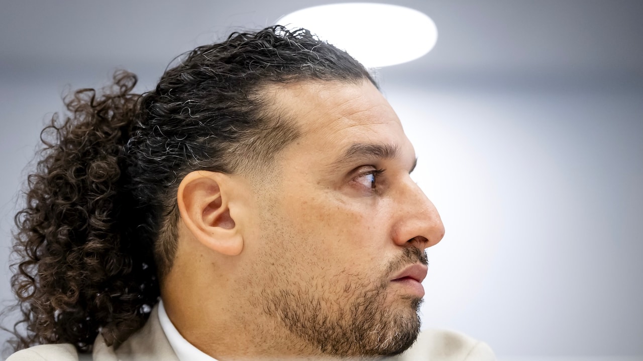 Ali B heeft spijt van vreemdgaan tijdens schrijverskampen: 'Megafout gemaakt'