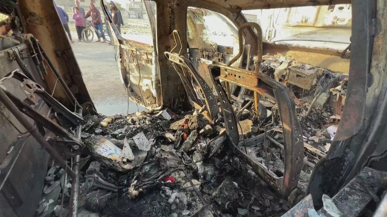 Bekijk ook - Ooggetuige dodelijke aanval in Gaza: 'Auto was duidelijk van hulpverleners'
