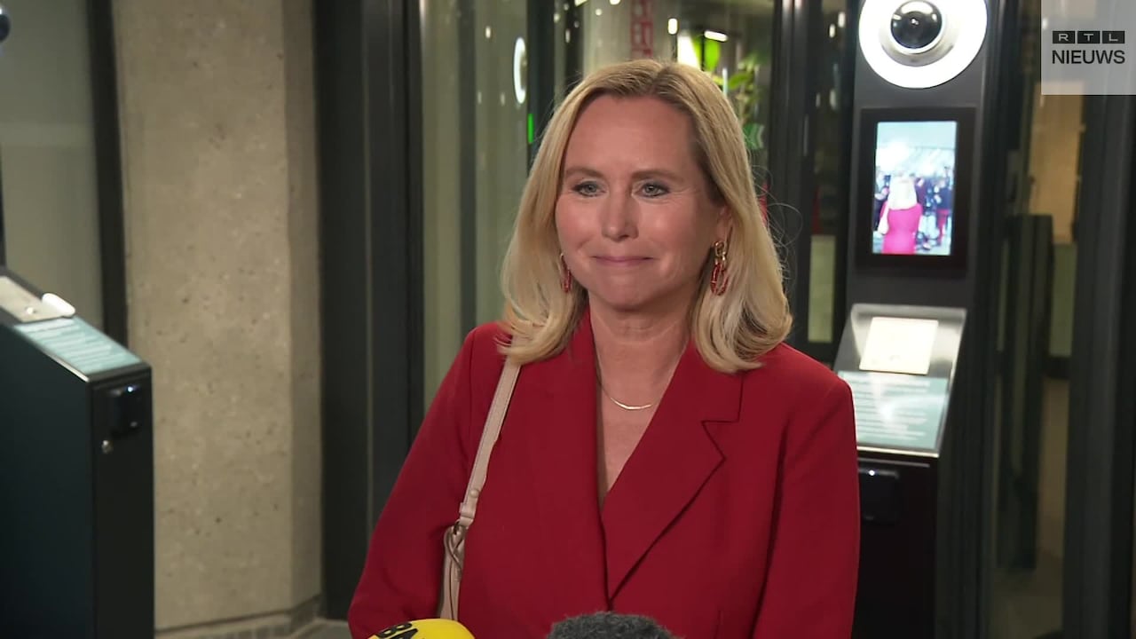 Bekijk ook: minister Klever neemt geen afstand van Zwarte Pietenjournaal 