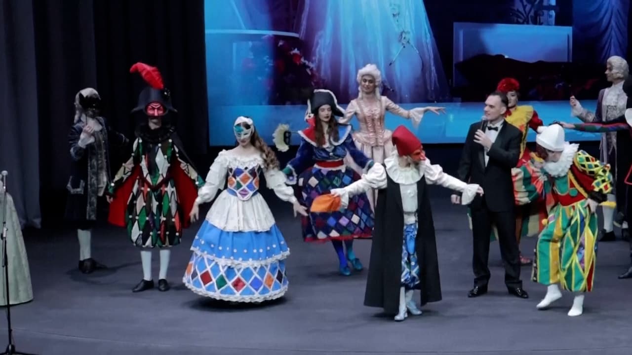 Russische bezetter heropent theater Marioepol: 'Cynische propagandastunt'