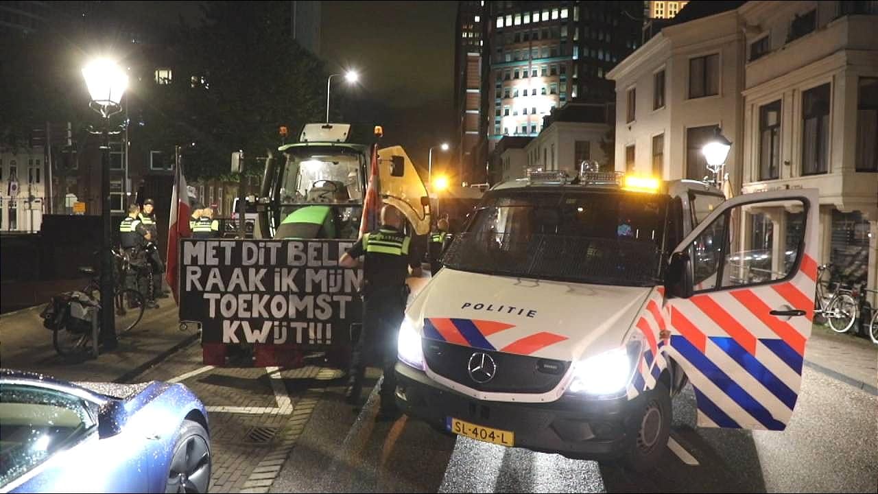 Boerenprotest op Prinsjesdag: 40 trekkers op weg naar Den Haag ondanks noodbevel