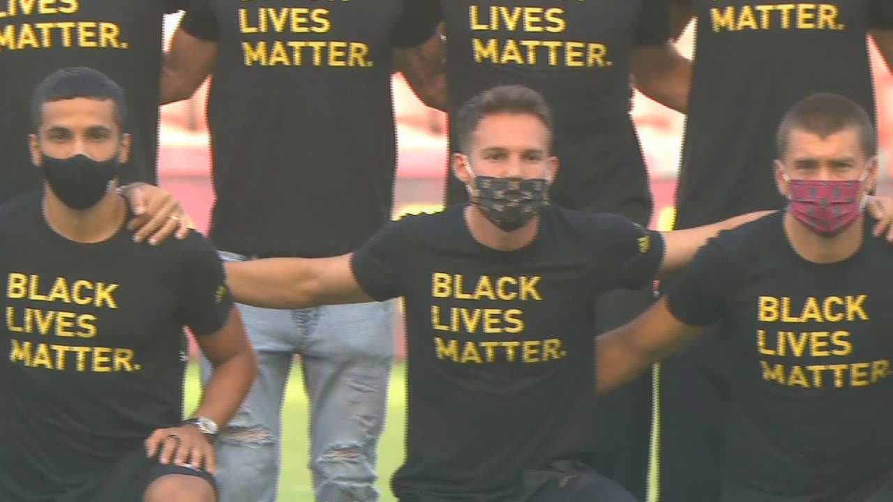 Topsporters VS staken uit protest tegen het politiegeweld