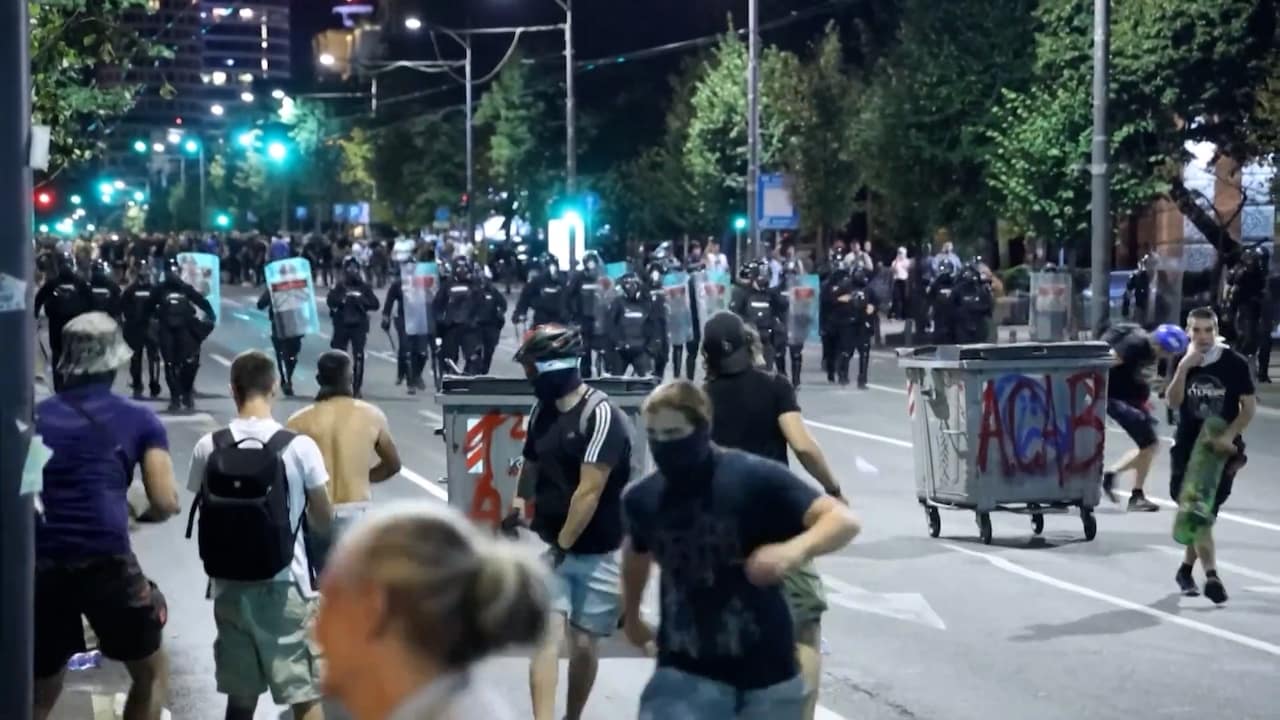 Onrust in Servië: rellen bij protesten 