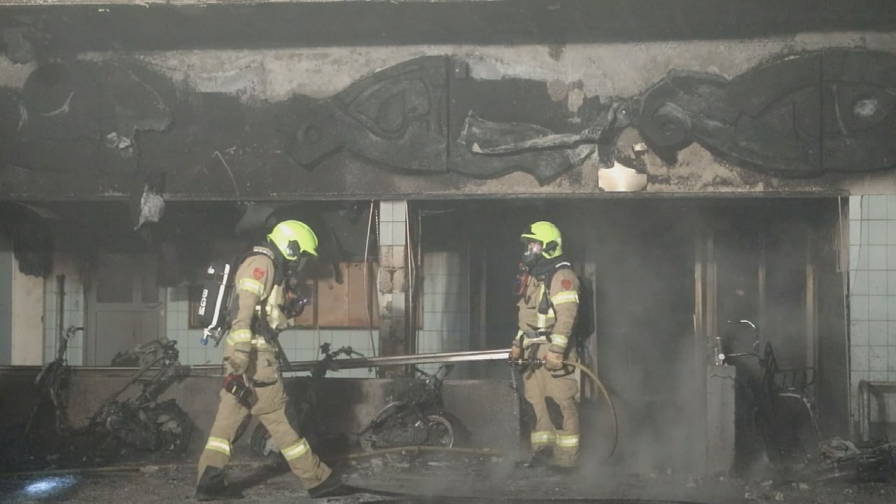 Hal verwoest door flatbrand Arnhem: 2 doden en 2 gewonden