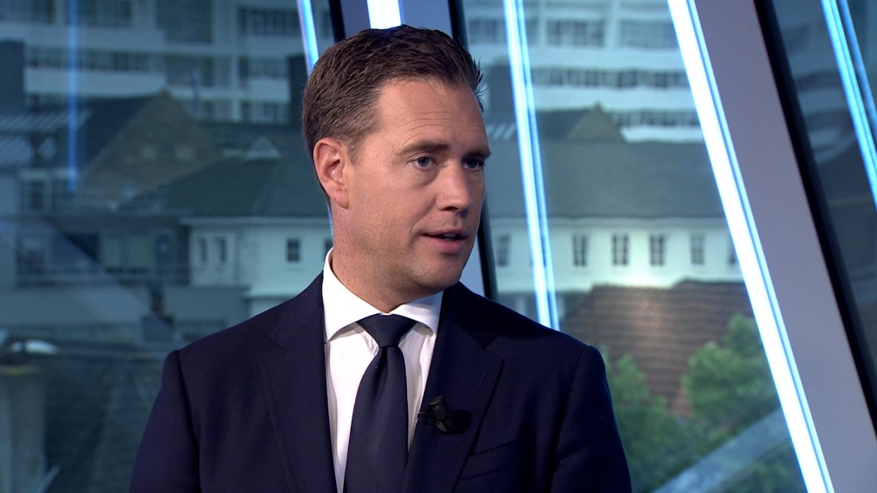 Minister Heinen zoekt draagvlak en wil over en links en rechts met begroting