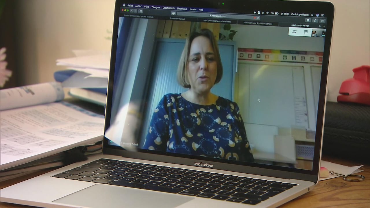 Schoolklas krijgt les op afstand