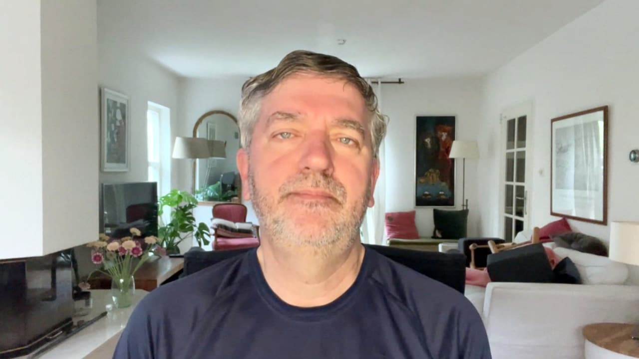 Defensie-expert Peter Wijninga legt uit dat Israël ook op een andere manier zou kunnen reageren dan militair:
