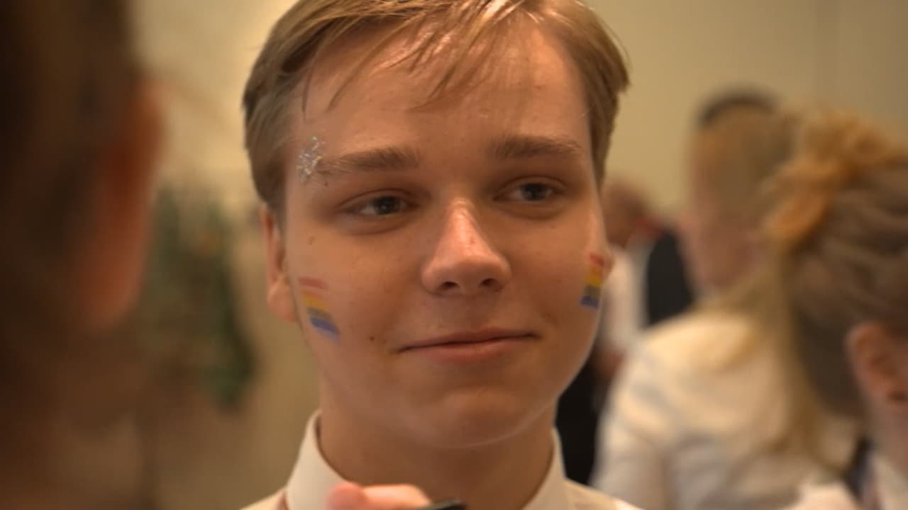 Splinter (17) ging mee op onderwijsboot tijdens Canal Parade: 'Laten zien dat liefde gewoon liefde is'