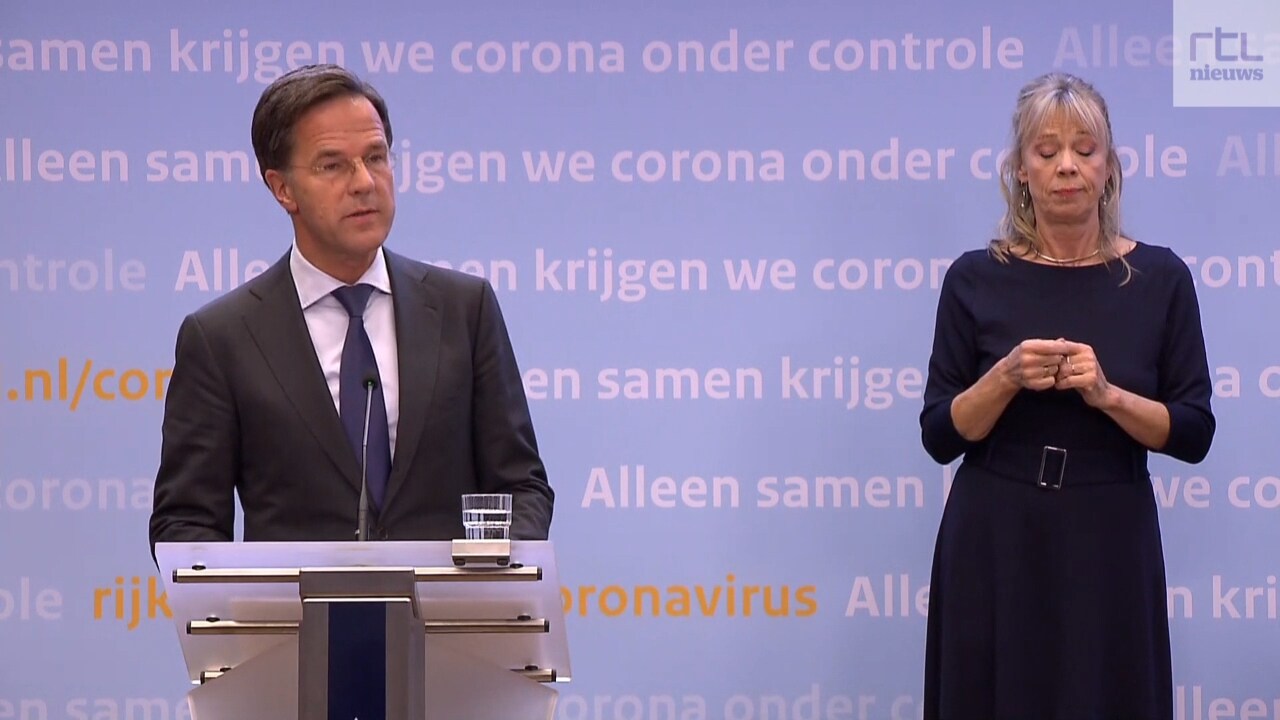 Premier Rutte: 'Mondkapje verplicht in publieke binnenruimte'