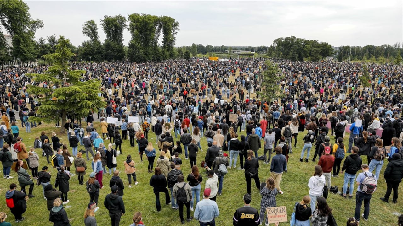 Massaal protest in de Bijlmer: 'Besef begint te komen'