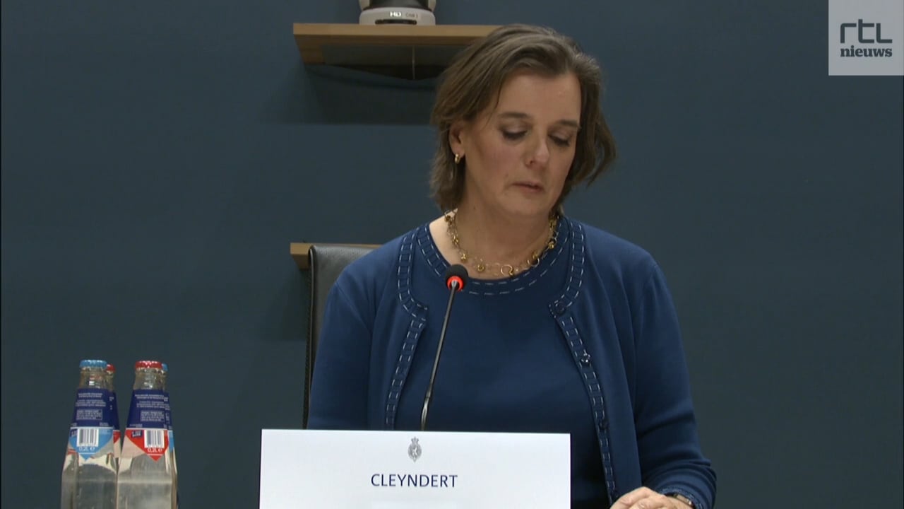 Directeur Toeslagen in tranen tijdens verhoor toeslagenaffaire