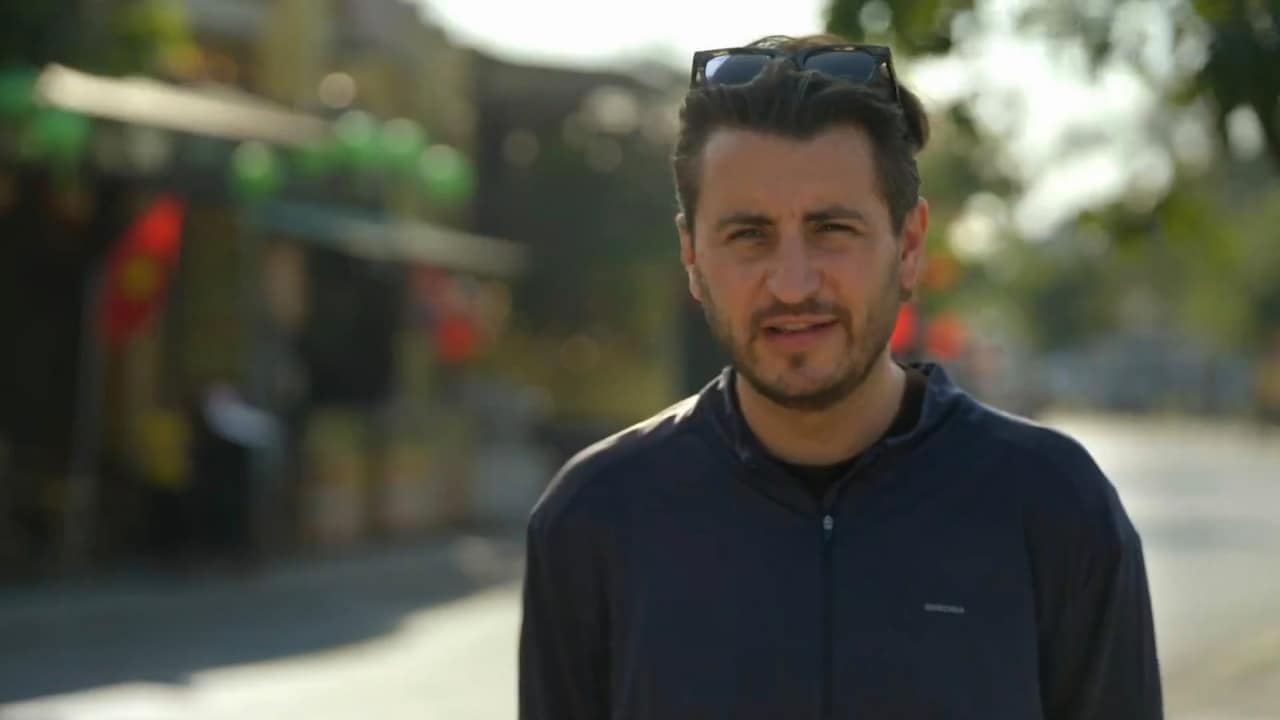Danny Froger kampt met buikgriep tijdens Het Perfecte Plaatje op Reis: 'Loopt er aan alle kanten uit'