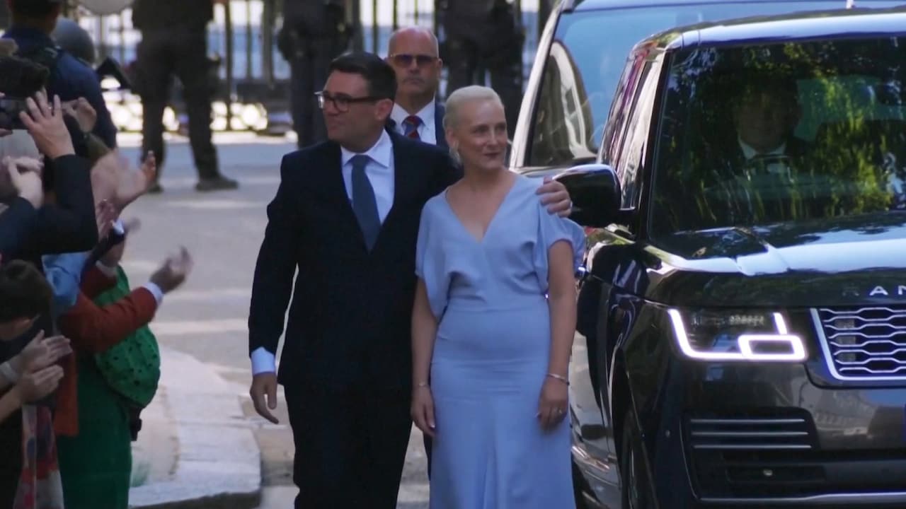 Van blind date op tv naar Britse 'first lady': het opmerkelijke leven van de Nederlandse Marie-France van Heel