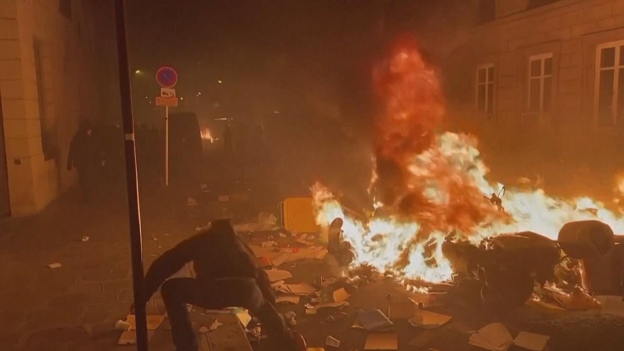 Bekijk ook: Rellen in 2023 in Parijs vanwege verhoging pensioenleeftijd
