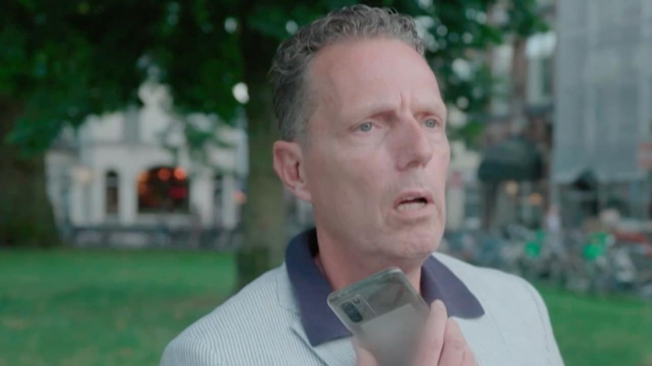 Rob Geus schrikt van vervuilde hostel in De Hygiënepolitie: 'Je zag de druipers lopen'