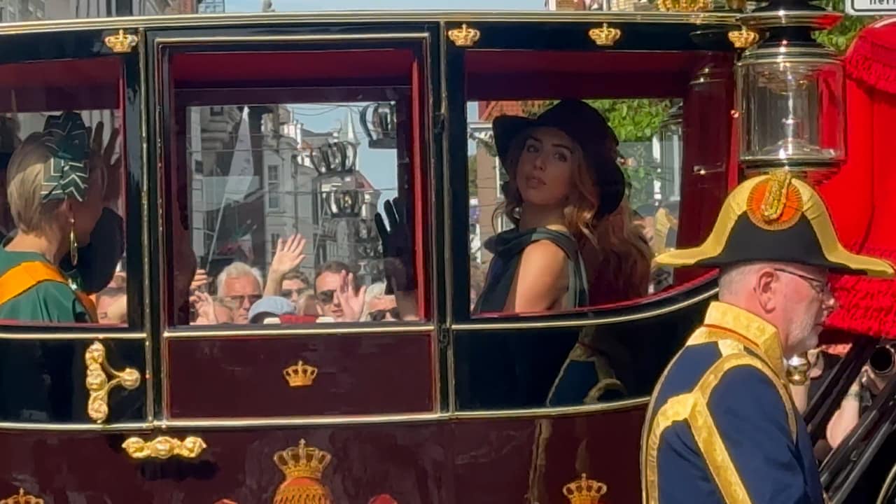 Prinses Ariane duikt in Máxima's kledingkast: dit dragen de Oranjes op Prinsjesdag