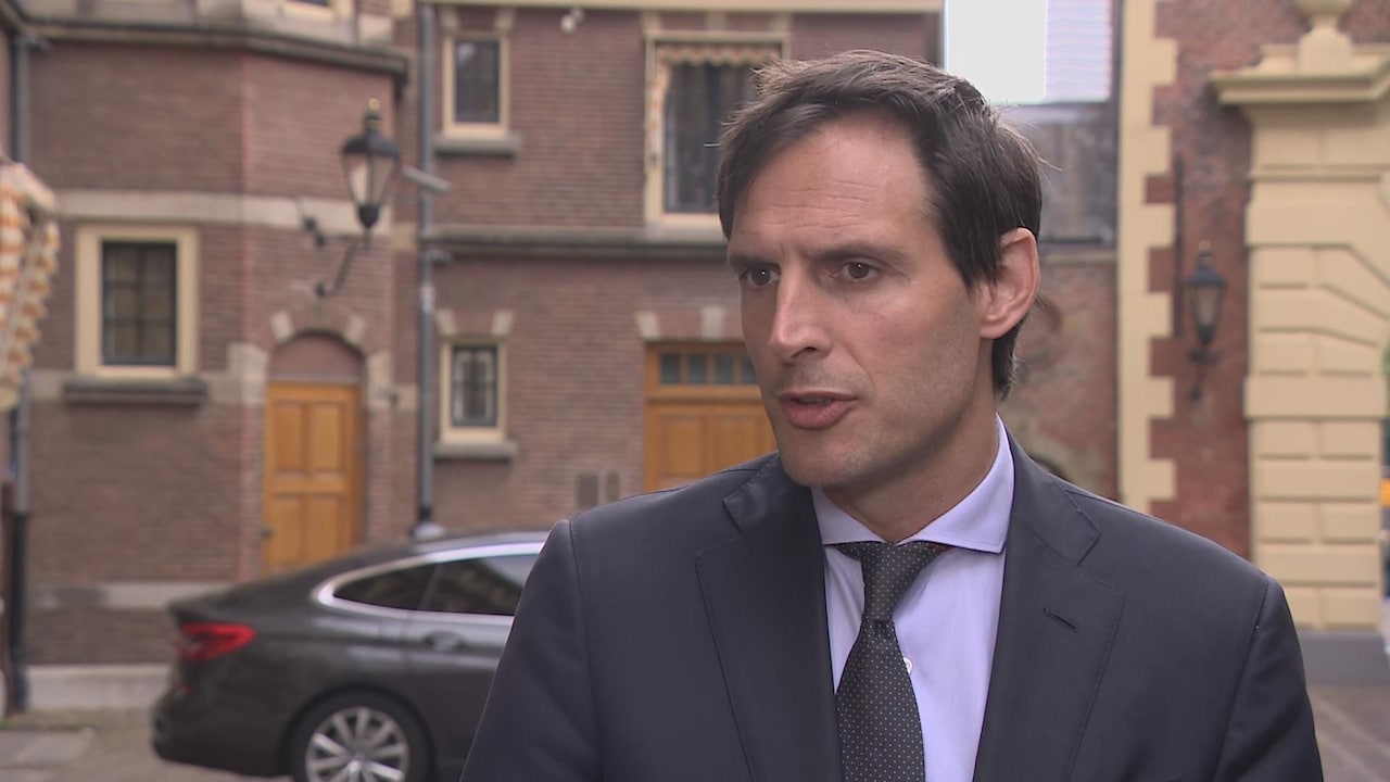 Hoekstra blij met voordracht: 'Enorme eer'