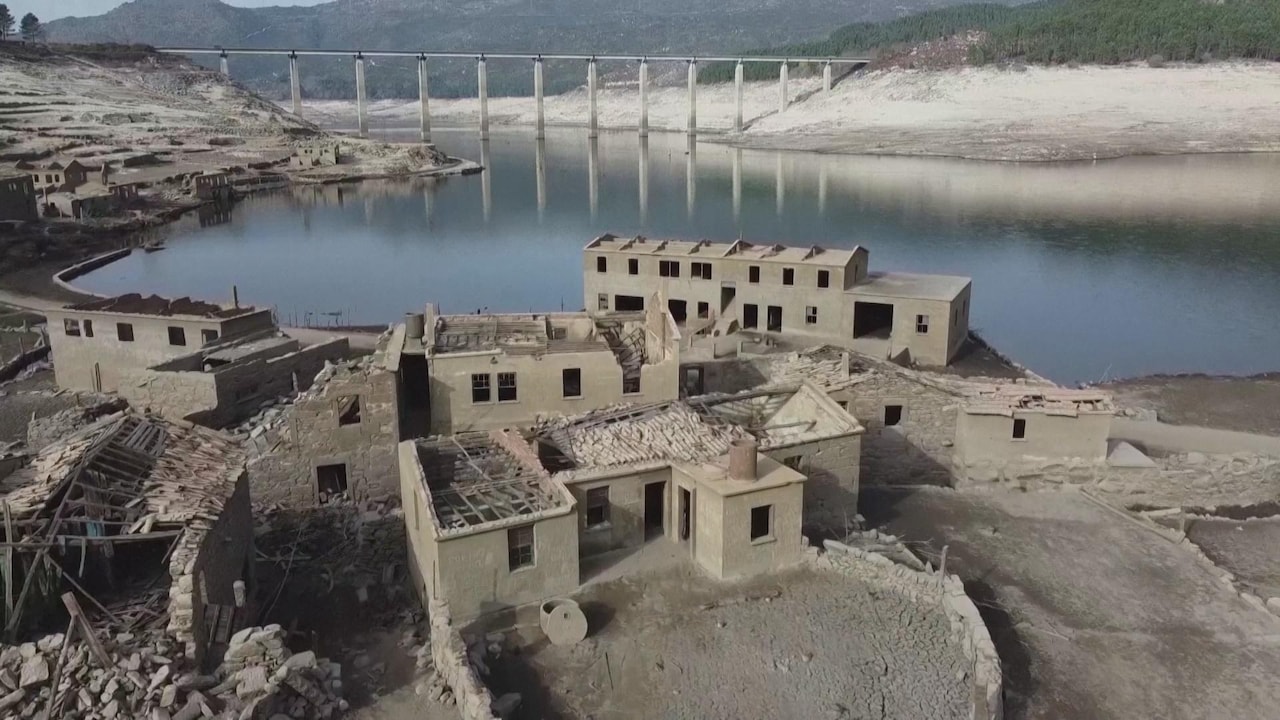 Bekijk ook: Verzonken dorp in Spanje weer te zien door extreme droogte