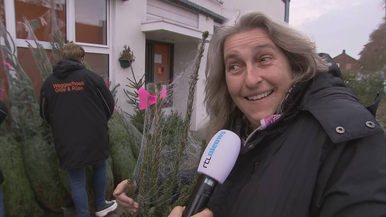 Bekijk ook: Antoinette en anderen dolblij met gratis kerstboom