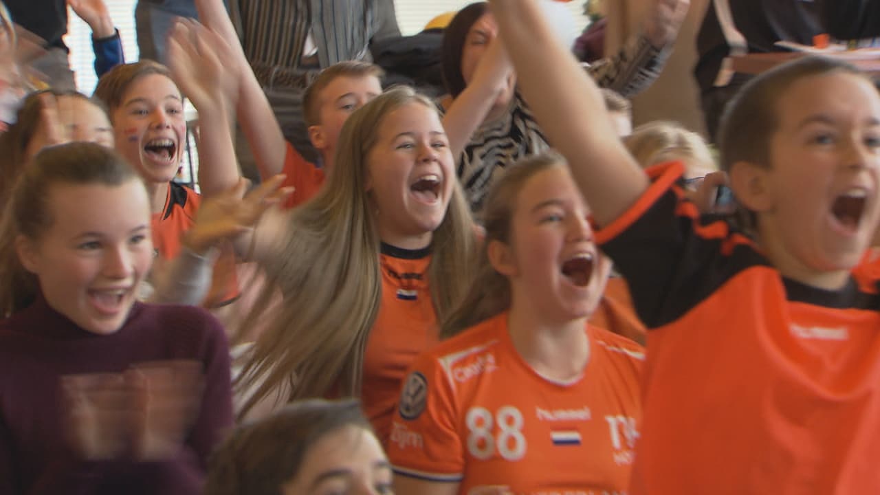 Jonge handbalfans euforisch na WK-winst: 'Kan het niet geloven'