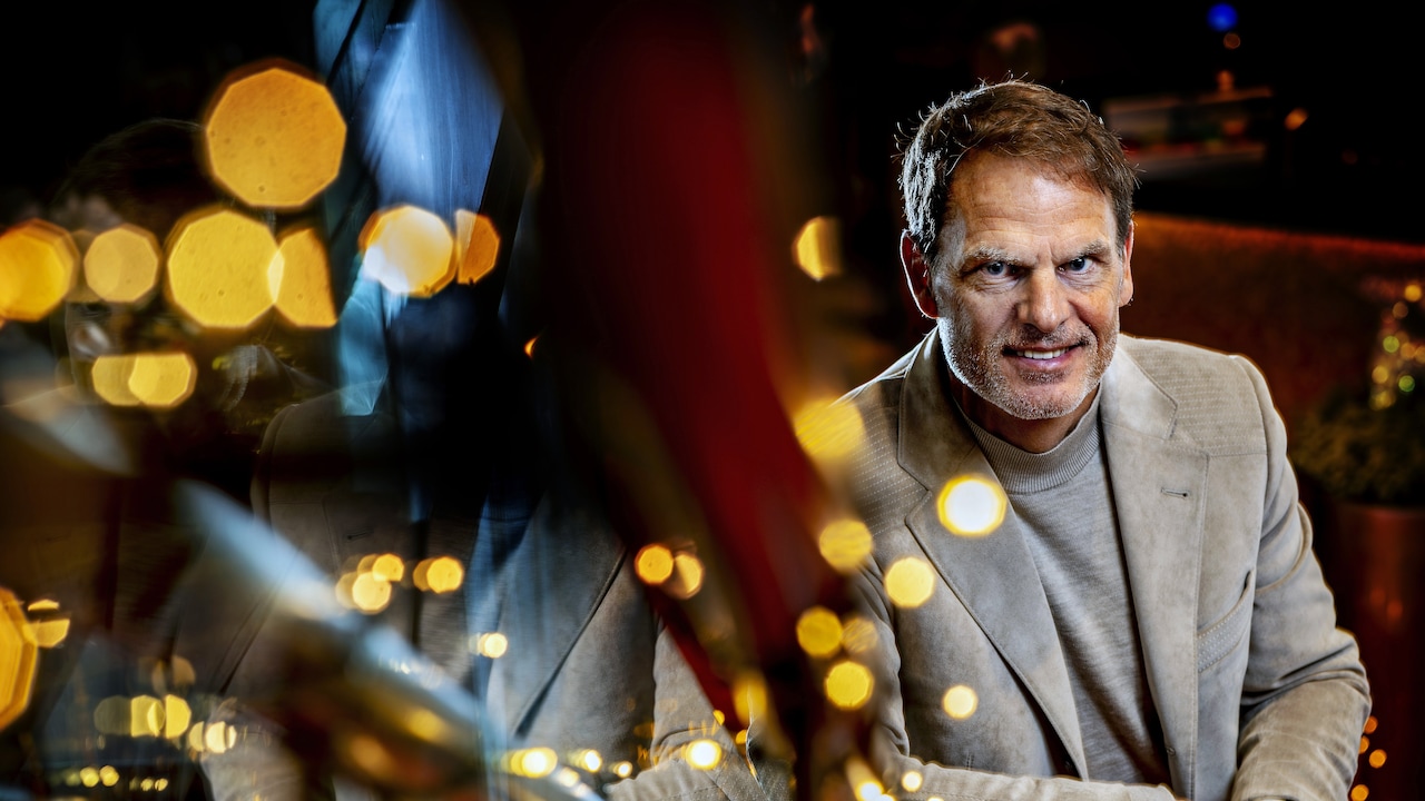 Frank de Boer ziet tweede seizoen Football Island wel zitten