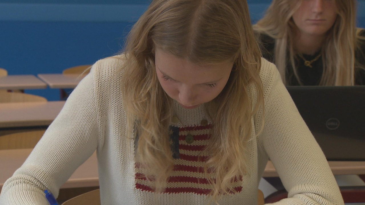 Bekijk ook: Veel mentale problemen onder tienermeiden: 'Zat in m'n eigen bubbel'