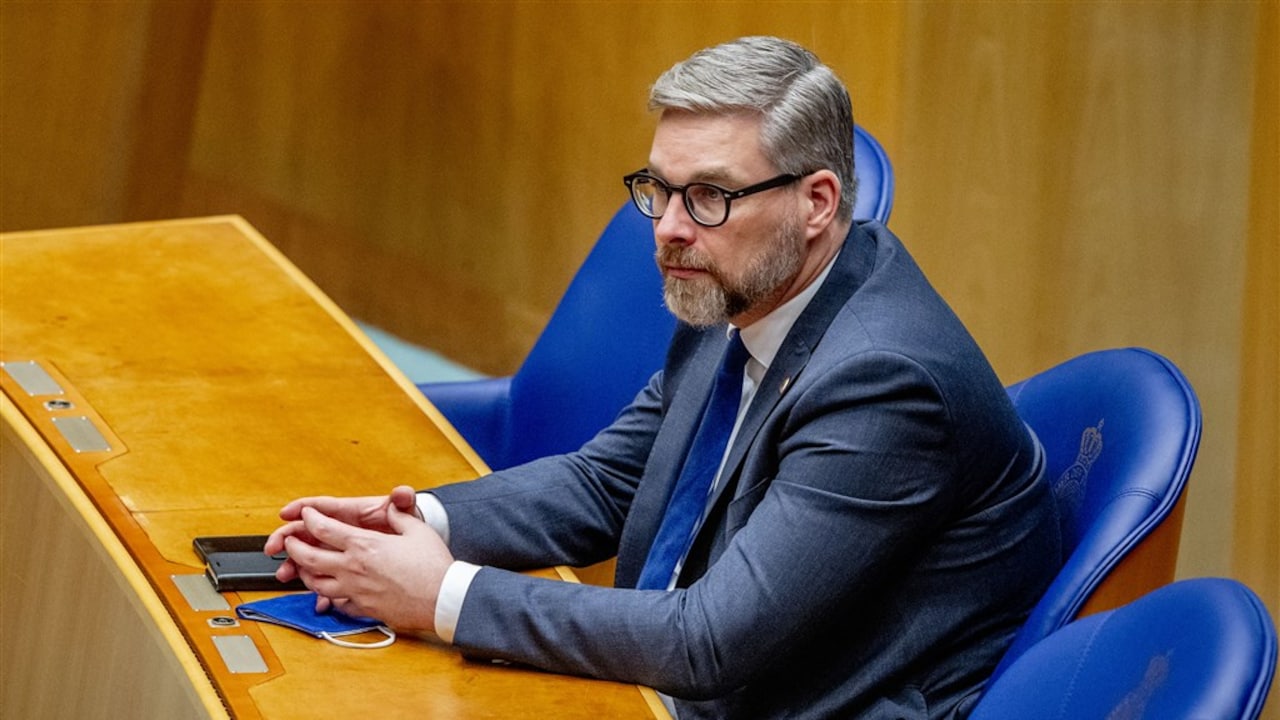 Bekijk ook: D66 start onderzoek naar gedrag Sidney Smeets
