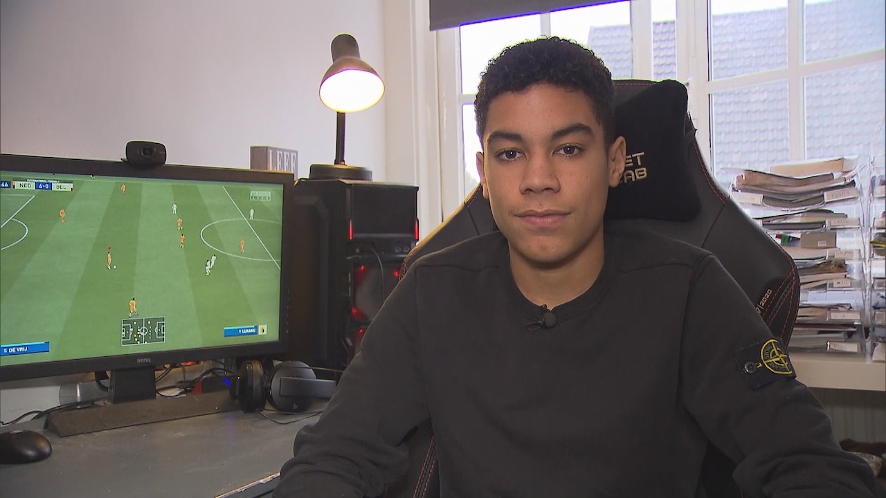 Bekijk: Levi (16) pakt flinke zakcent met gamen: 'Won 10.000 dollar'