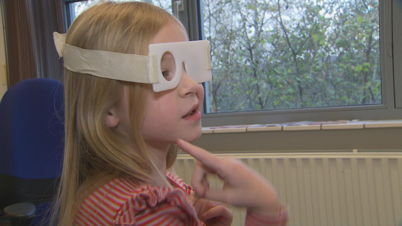 Bekijk ook: Marloes (10) ziet nog maar 30 procent