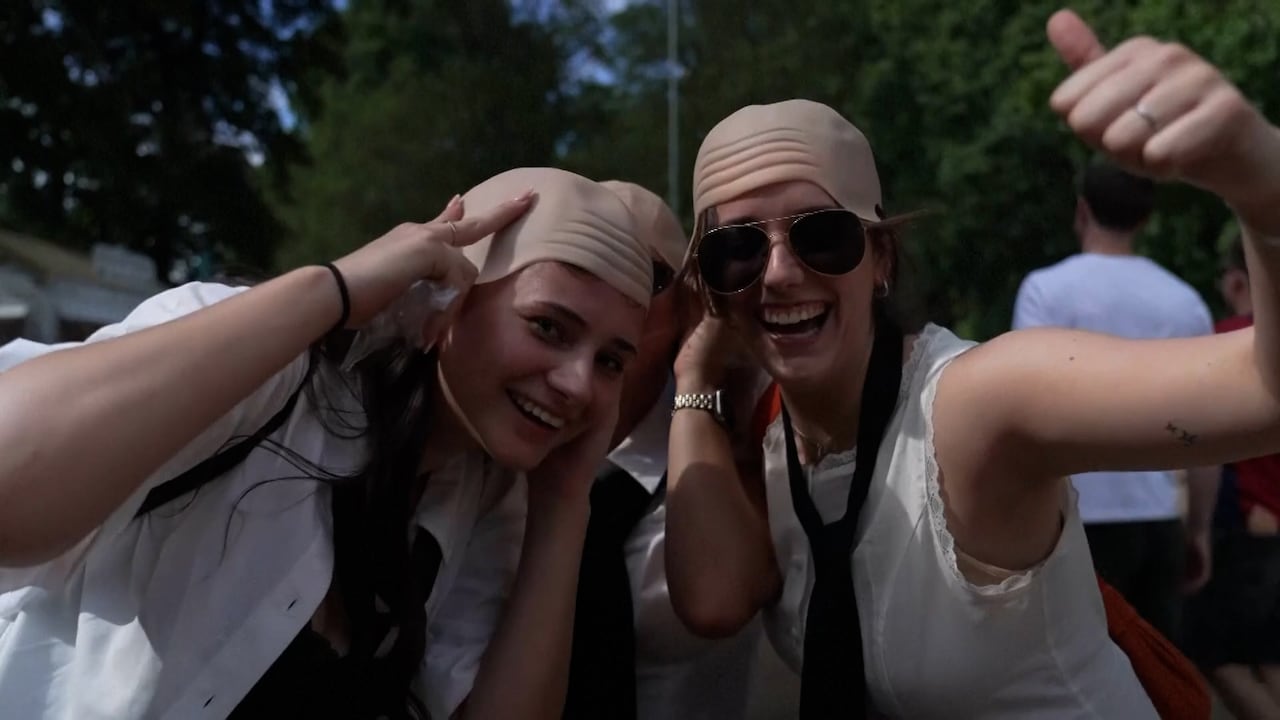 Pitbull vestigt wereldrecord: meer dan 20.000 bald caps bij concert