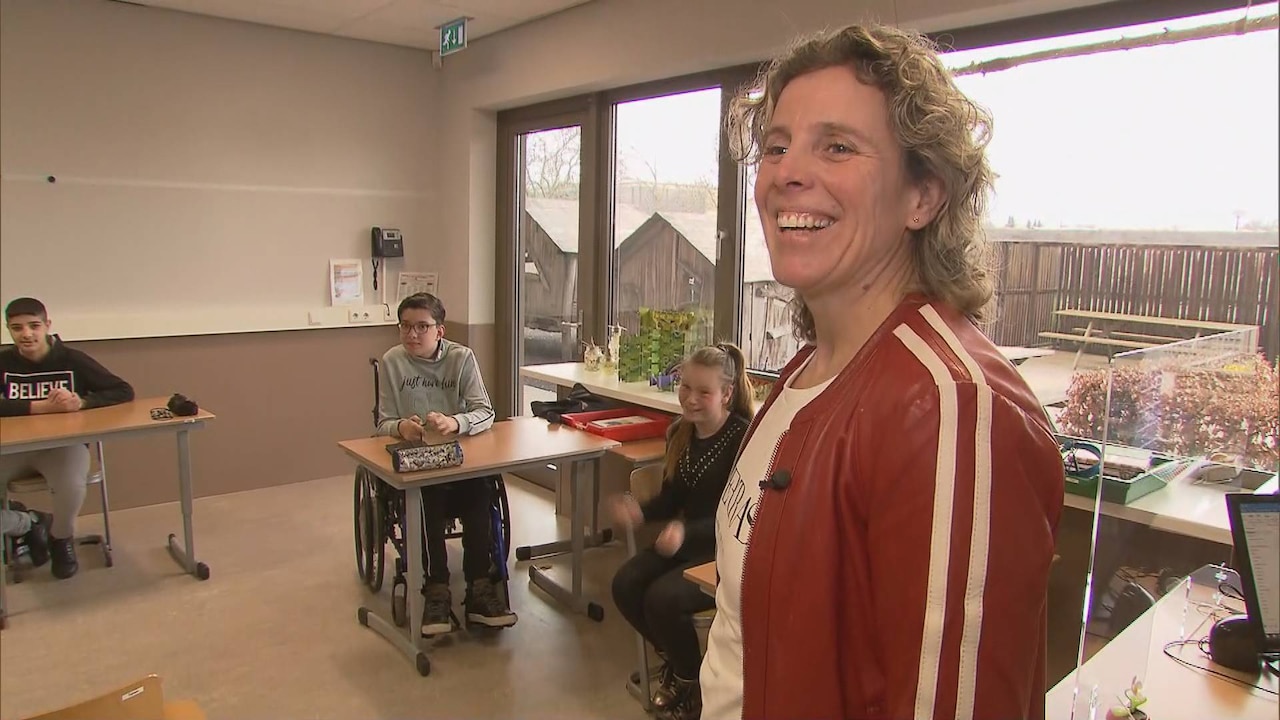Bekijk ook: proef met sneltest op school juf Moniek