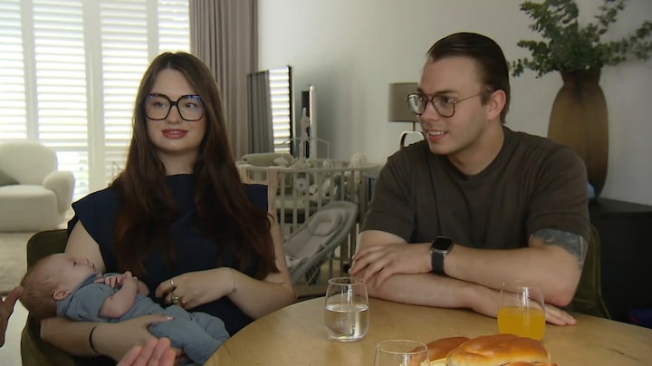 Jan Bauer blikt terug op angstige periode rond vroeggeboorte zoon: 'Hoopte dat het goed bleef gaan'