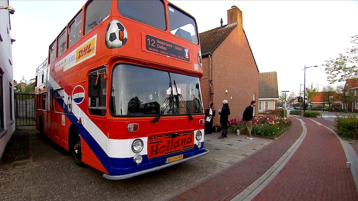 Befaamde Oranjebus gaat per boot naar WK voetbal VS: 'Het wordt gigantisch daar'