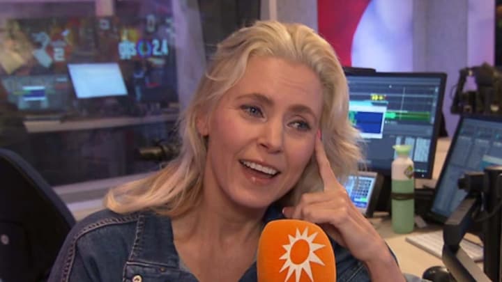 Rtl Xl Rtl Boulevard • Bettina Holwerda Moet Even Wennen Nu Ze Geen