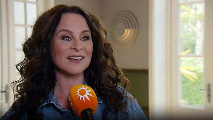 Trijntje Oosterhuis pakt groots uit met artiestenjubileum in Carré: 'Fantastisch om daar te staan'