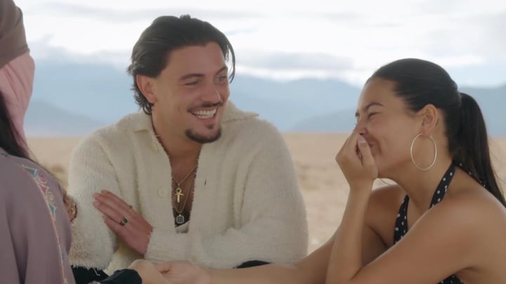 Diva ondersteboven van charmante Jamie in De Bachelorette: 'Intense blik'