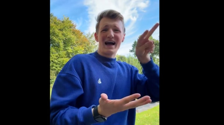 Dove Max (18) is hit op TikTok: vertaalt hits naar gebarentaal