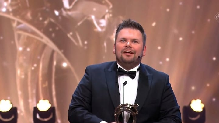 Thomas van Groningen neemt organisatie Televizier-Ring Gala op de hak in speech: 'Vorig jaar kreeg ik geen uitnodiging'