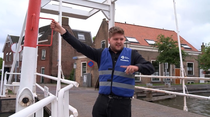 Bij deze Albert Heijn vul je vakken én bedien je de brug