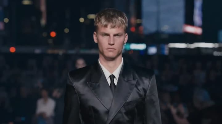 Nederlandse steigerbouwer steelt de Gucci-show: 'Kreeg tips van Paris Hilton'