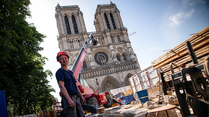 Archeologen ontdekken schat na schat onder het plein voor de Notre-Dame
