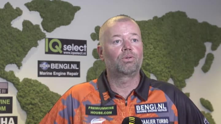 Geen pijl op te trekken: Raymond van Barneveld gaat weer darten