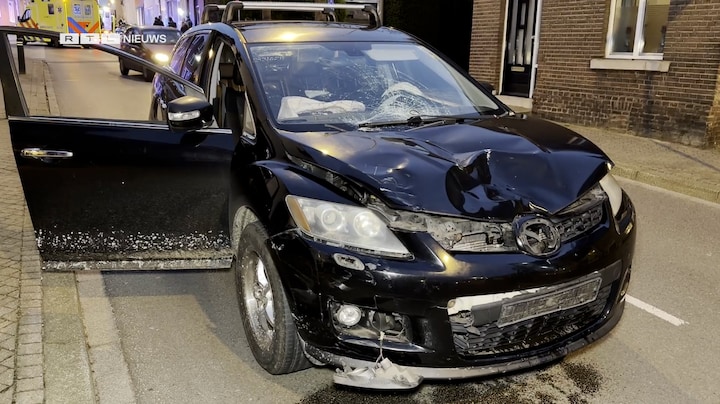 Vrouw en kind zwaargewond na aanrijding in Maastricht